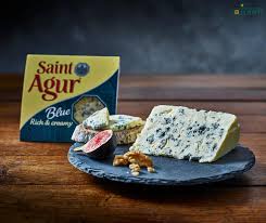 Мягкий сыр Saint Agur (Сент Агюр) с голубой плесенью из коровьего молока 125 г