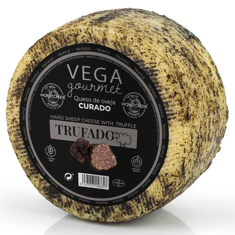 Твёрдый сыр Manchego Vega (Манчего) с чёрным трюфелем из овечьего молока 100 г