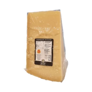 Сыр твердый Parmigiano Reggiano DOP (Пармиджано Реджано) 30 месяцев выдержки из коровьего молока 1 кг