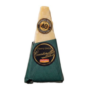 Сыр твердый Parmigiano Reggiano (Пармиджано Реджано) 40 месяцев выдержки из коровьего молока 100 г